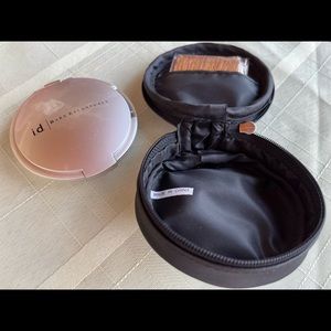 BareMinerals Refillable Compact with Mirror, Brush and Case. NEW in Box